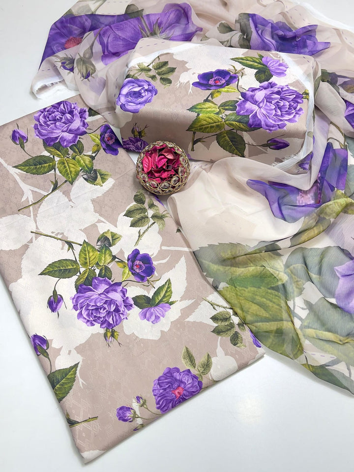 ⁠Digital printed all over design
- Monar zari Lining Dupata fabric digital print