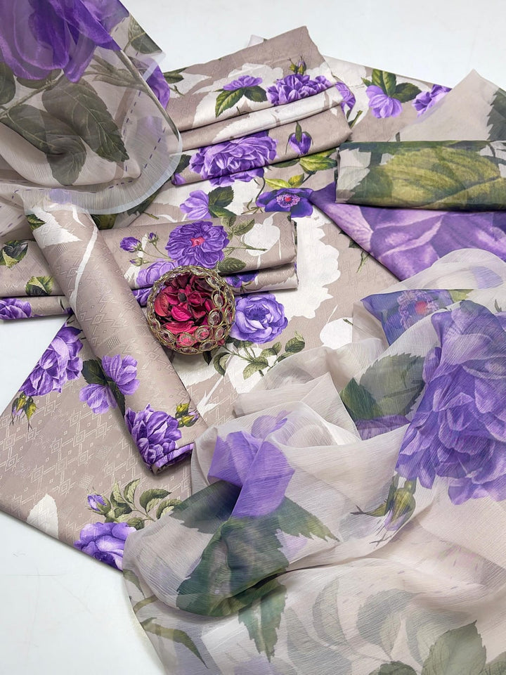 ⁠Digital printed all over design
- Monar zari Lining Dupata fabric digital print